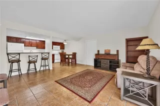 Photo #4: 2715845 Listing 