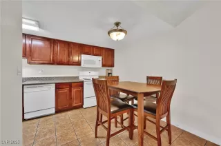 Photo #6: 2715845 Listing 