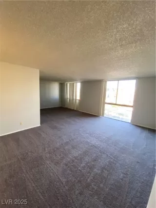 Photo #2: 2715861 Listing 