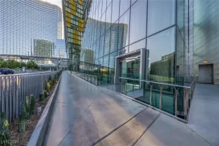 Photo #3: 2715866 Listing