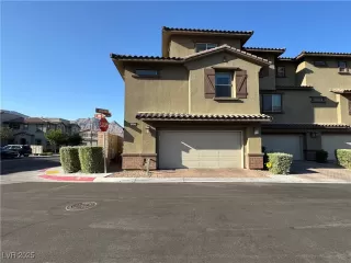 Photo #3: 2715872 Listing 