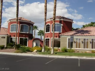 Photo #4: 2715876 Listing