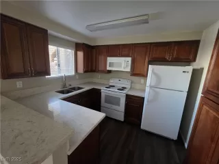 Photo #1: 2715890 Listing 