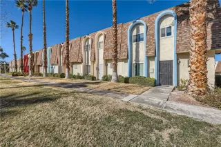 Photo #2: 2715896 Listing 
