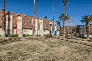 Photo #3: 2715896 Listing 