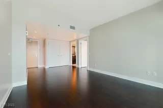 Photo #1: 2715899 Listing