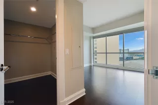 Photo #2: 2715899 Listing