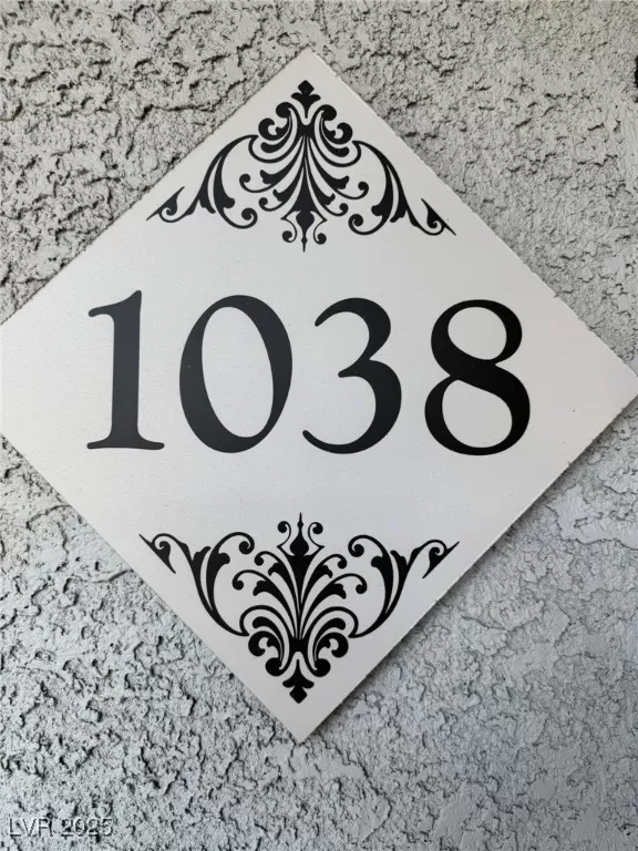 MLS: 2715913 Condo For Sale