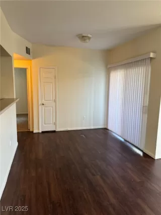 Photo #4: 2715913 Listing 