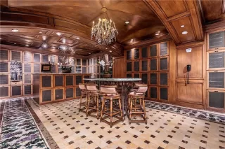 Photo #5: 2715943 Listing