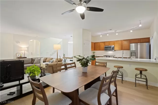 MLS: 2715946 Condo For Sale