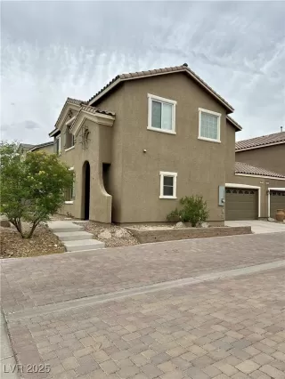 Photo #2: 2715947 Listing