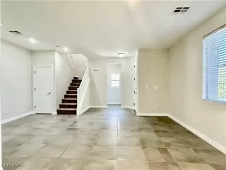 Photo #4: 2715947 Listing