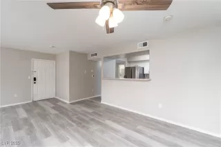 Photo #3: 2715948 Listing