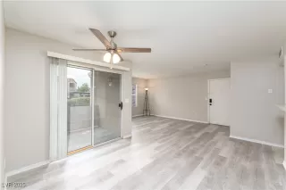 Photo #5: 2715948 Listing