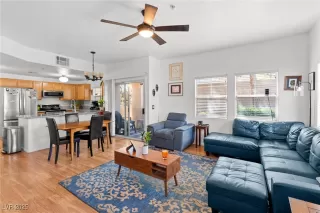 Photo #4: 2715951 Listing