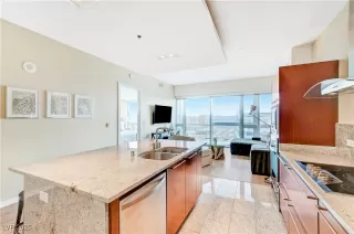 Photo #6: 2715952 Listing