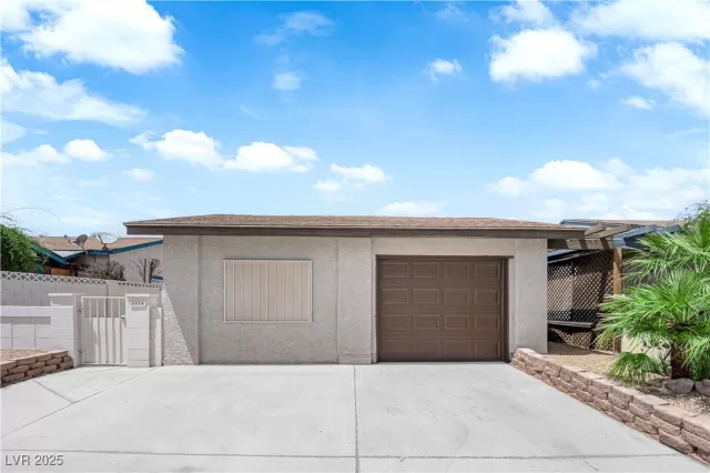 MLS: 2715953 Condo For Sale