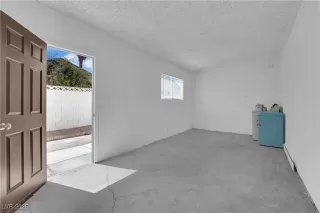 Photo #3: 2715953 Listing 