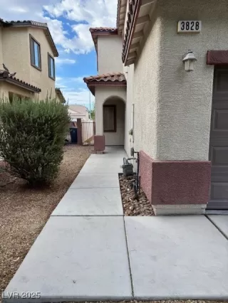 Photo #1: 2715989 Listing 