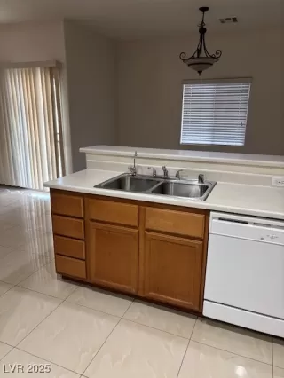 Photo #6: 2715989 Listing 