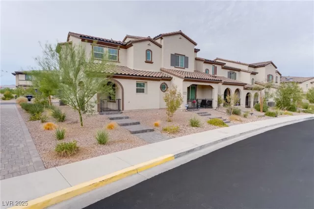 MLS: 2716000 Condo For Sale