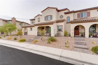 Photo #2: 2716000 Listing 