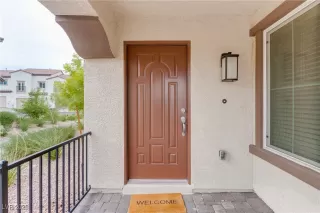 Photo #4: 2716000 Listing 