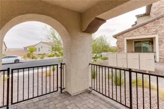 Photo #5: 2716000 Listing 
