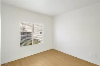 Photo #4: 2716007 Listing 