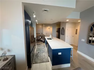 Photo #2: 2716025 Listing