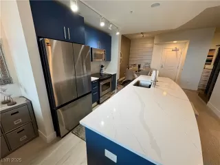 Photo #3: 2716025 Listing