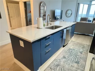 Photo #5: 2716025 Listing