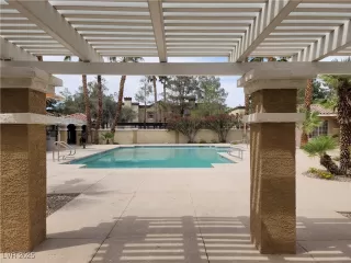 Photo #1: 2716028 Listing 