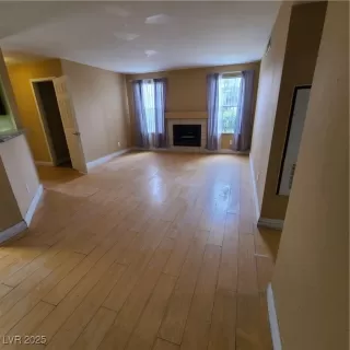 Photo #6: 2716028 Listing 