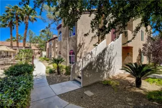 Photo #4: 2716056 Listing 