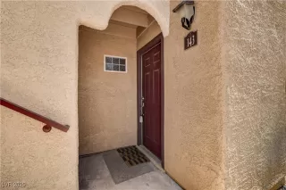 Photo #5: 2716056 Listing 