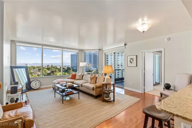 MLS: 2716067 Condo For Sale
