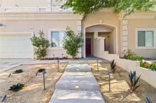 Photo #4: 2716083 Listing 