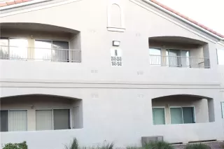 Photo #1: 2716097 Listing 