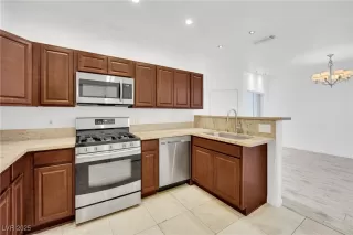 Photo #1: 2716100 Listing