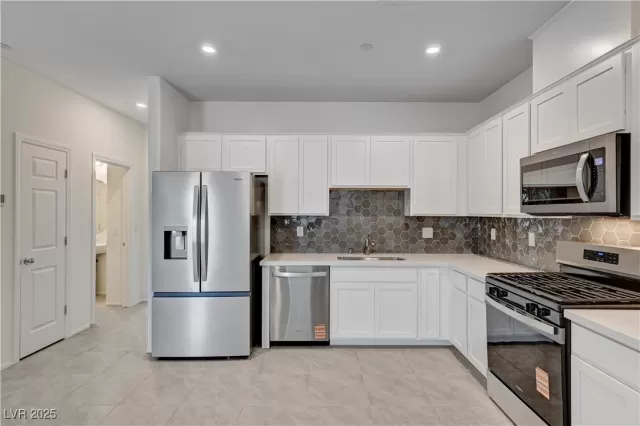 MLS: 2716110 Condo For Sale