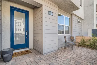 Photo #3: 2716112 Listing