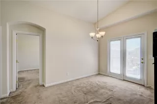 Photo #5: 2716114 Listing 