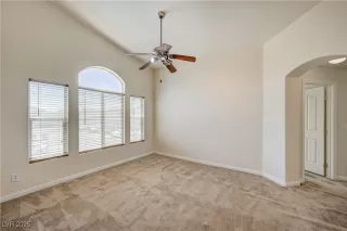 Photo #6: 2716114 Listing 