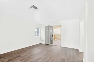 Photo #3: 2716159 Listing 