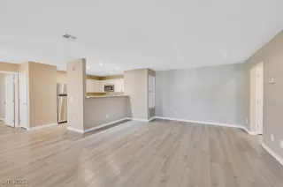 Photo #3: 2716188 Listing 