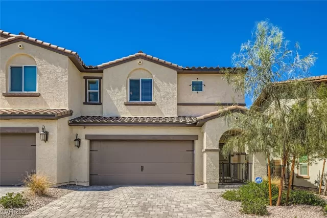 MLS: 2716208 Condo For Sale