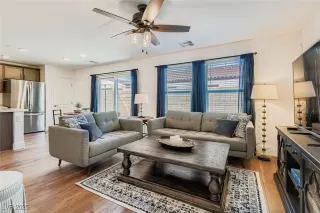 Photo #4: 2716208 Listing