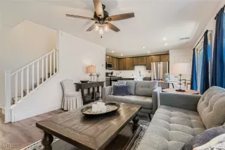 Photo #6: 2716208 Listing